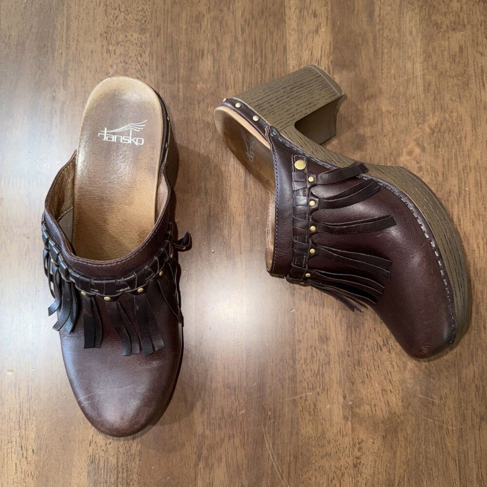 Dansko Brown Leather Fringe Studded Mule Clogs Platform Heel Boho EU40 US9.5